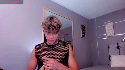 Snapshot of andrius_24 chatting on January 18, 12:47 pm online show from January 18, 12:47 pm