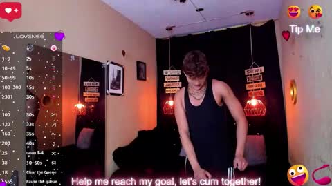 Snapshot of andrius_24 chatting on October 25, 3:14 am online show from October 25, 3:14 am