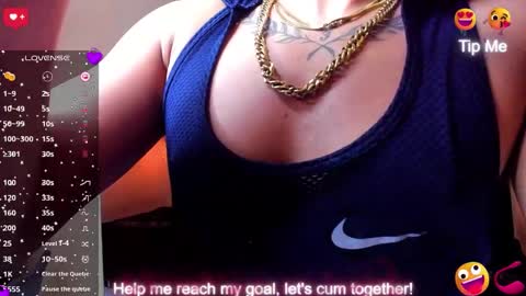 Snapshot of andrius_24 chatting on November 5, 5:18 am online show from November 5, 5:18 am