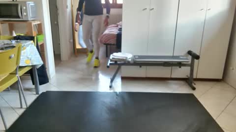 Snapshot of androx77 chatting on November 27, 9:33 am androx77 online show from November 27, 9:33 am