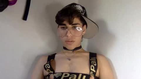 andryt31135 online show from May 9, 10:04 pm