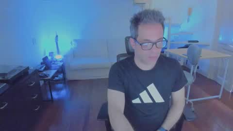 Snapshot of andy0pandi chatting on November 12, 3:01 pm Andrew online show from November 12, 3:01 pm