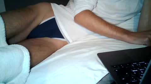 andy_24j online show from October 14, 6:09 pm