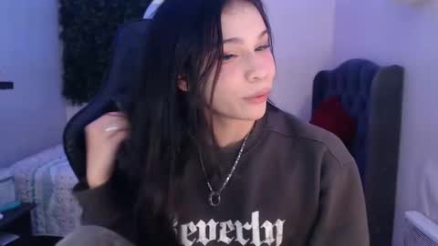 Snapshot of andy_bell_x chatting on December 28, 1:17 pm ANDY online show from December 28, 1:17 pm