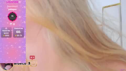 Andy bluee  online show from September 26, 4:16 am