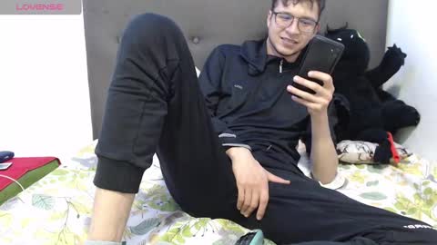 Snapshot of andy_bunny_lover chatting on December 3, 2:03 am ANDY online show from December 3, 2:03 am