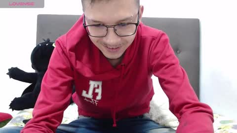 Snapshot of andy_bunny_lover chatting on December 31, 1:15 am ANDY online show from December 31, 1:15 am