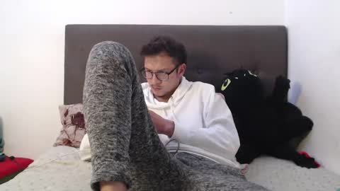 Snapshot of andy_bunny_lover chatting on January 16, 5:11 am ANDY online show from January 16, 5:11 am