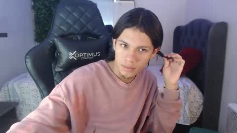 andy_dan1 online show from January 6, 1:30 pm