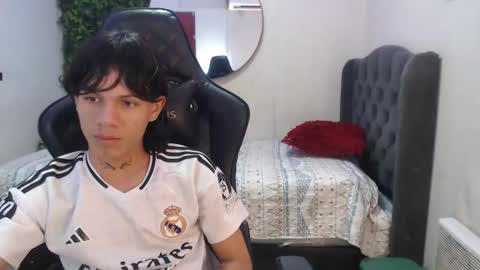 andy_dan1 online show from January 14, 12:35 pm