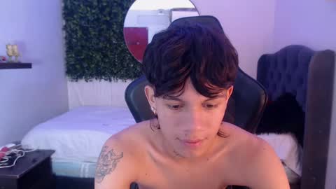 andy_dan1 online show from February 24, 12:59 pm