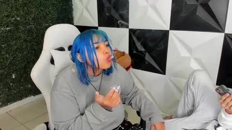 andy_dan1 online show from January 9, 8:10 pm