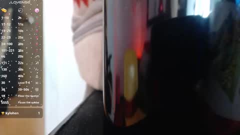 andy_eagleton_20 online show from March 11, 3:34 am