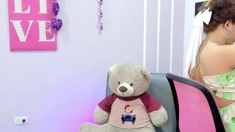 Andrea online show from February 24, 11:43 am