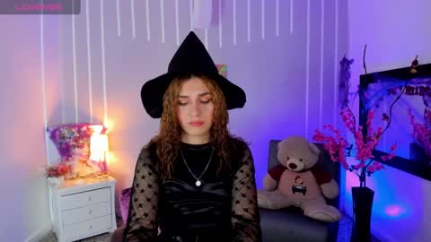 Andrea online show from October 31, 1:56 pm