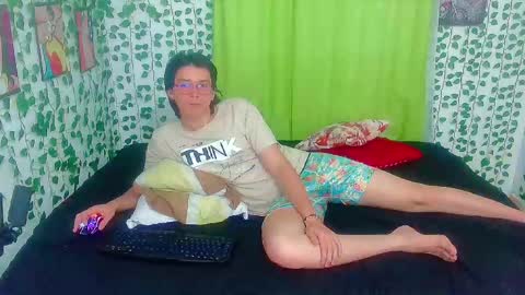 Snapshot of andy_gray01 chatting on May 8, 12:54 pm Andy Gray online show from May 8, 12:54 pm