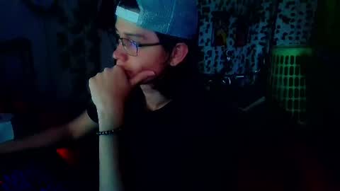 Snapshot of andy_gray01 chatting on July 4, 11:49 am Andy Gray online show from July 4, 11:49 am