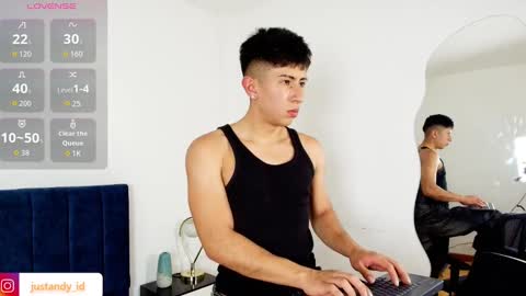 Snapshot of andy_justgame chatting on September 29, 3:33 am andy_justgame online show from September 29, 3:33 am