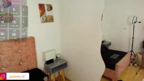 Snapshot of andy_justgame chatting on October 30, 4:36 am andy_justgame online show from October 30, 4:36 am