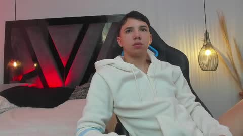 ANDY online show from June 6, 9:52 pm