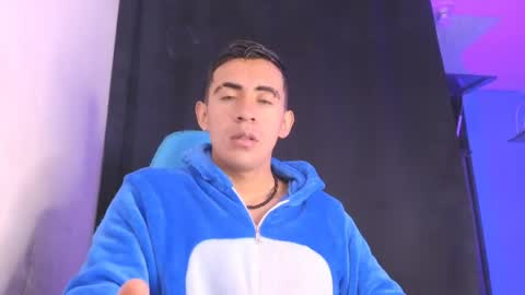 Snapshot of andy_naughty1 chatting on June 8, 7:36 pm Andy online show from June 8, 7:36 pm