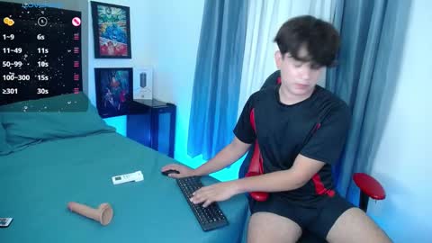 andy online show from December 4, 11:46 pm