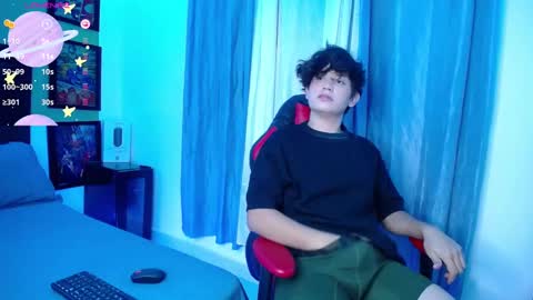 Snapshot of andyboy_19 chatting on February 11, 1:20 am andy online show from February 11, 1:20 am