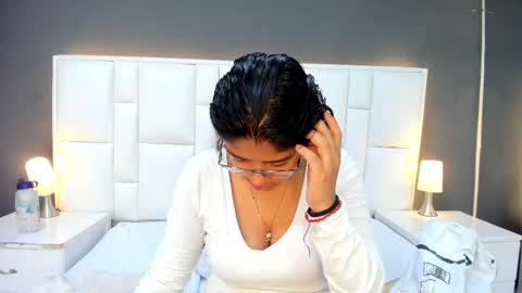 Snapshot of andyel2017 chatting on November 13, 11:42 am Andy D online show from November 13, 11:42 am