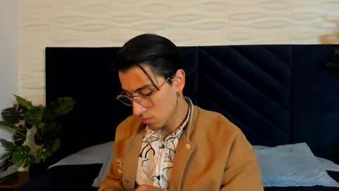 Andy Joy  online show from May 1, 11:26 am