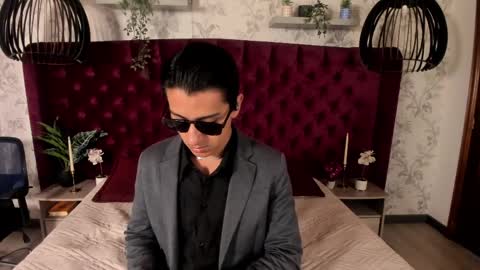 Andy Joy  online show from May 31, 11:39 am