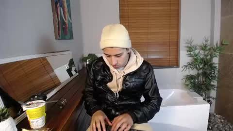 Snapshot of andyjoy_ chatting on July 14, 10:43 am Andy Joy online show from July 14, 10:43 am