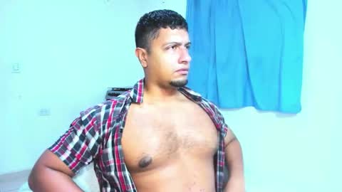 Snapshot of andylemonda chatting on November 9, 12:03 pm andylemonda online show from November 9, 12:03 pm