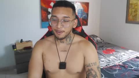 Andrs online show from April 21, 9:39 pm