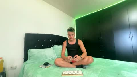 Snapshot of andysexy116 chatting on July 15, 9:09 pm Its Andy Bitch online show from July 15, 9:09 pm