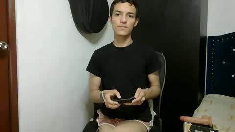 Snapshot of andytwi chatting on April 21, 3:02 am Andy online show from April 21, 3:02 am