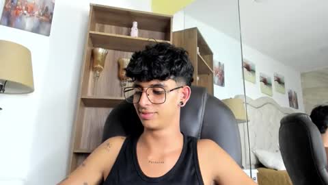 andyxibrat online show from March 10, 9:31 pm