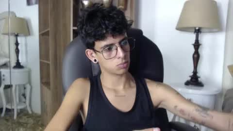 andyxibrat online show from April 29, 6:25 pm