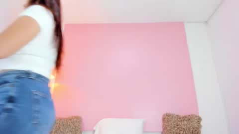 Andy  online show from February 5, 11:59 am