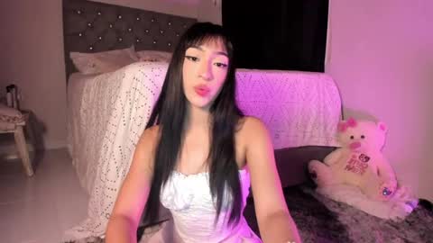 Snapshot of aneko_morii chatting on April 28, 2:10 am online show from April 28, 2:10 am