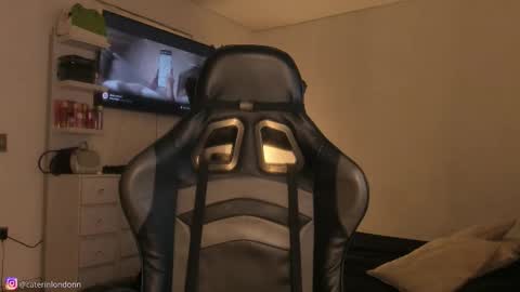 Snapshot of anelisse_ chatting on November 15, 5:38 am online show from November 15, 5:38 am