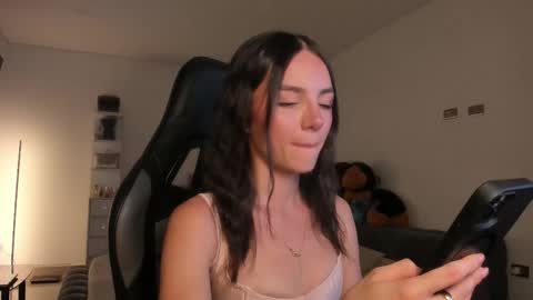      online show from March 4, 2:17 am