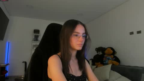      online show from March 9, 2:37 am