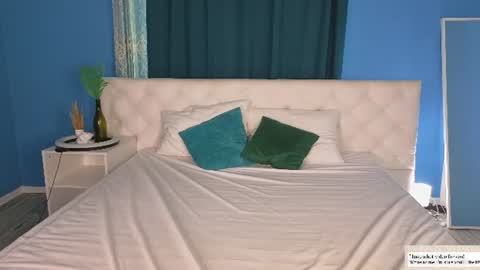 Snapshot of anellyball_ chatting on June 24, 1:04 am Anelly online show from June 24, 1:04 am