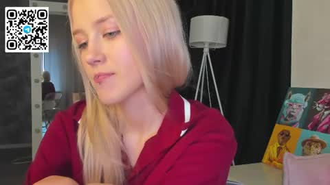 Snapshot of anellyball_ chatting on July 25, 9:07 am Anelly online show from July 25, 9:07 am