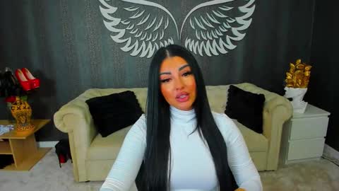 Anne online show from November 12, 7:13 pm