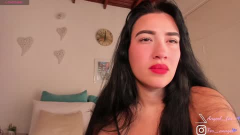 Snapshot of angeel_fox chatting on December 28, 5:25 pm Angel online show from December 28, 5:25 pm