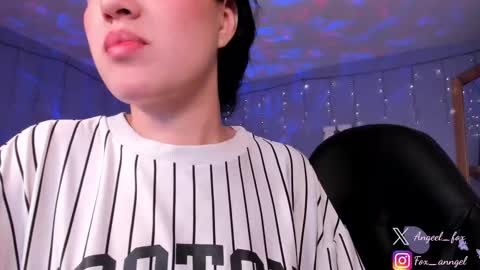 Snapshot of angeel_fox chatting on March 11, 7:48 am Angel online show from March 11, 7:48 am