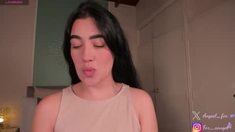 Snapshot of angeel_fox chatting on October 1, 12:27 am Angel online show from October 1, 12:27 am