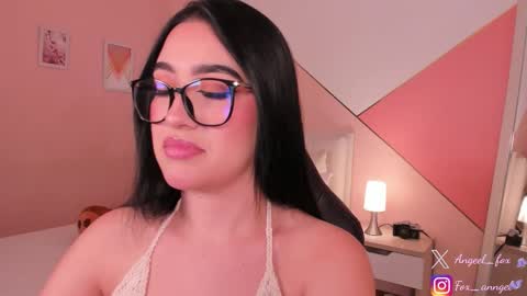 Snapshot of angeel_fox chatting on November 9, 11:25 pm Angel online show from November 9, 11:25 pm