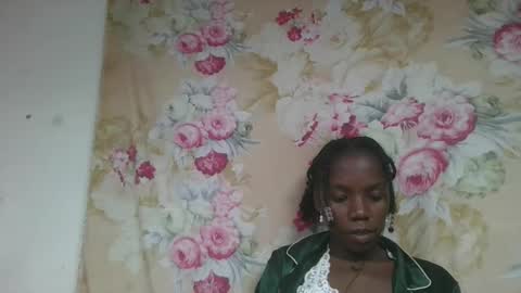 angeeliine online show from March 12, 6:52 am